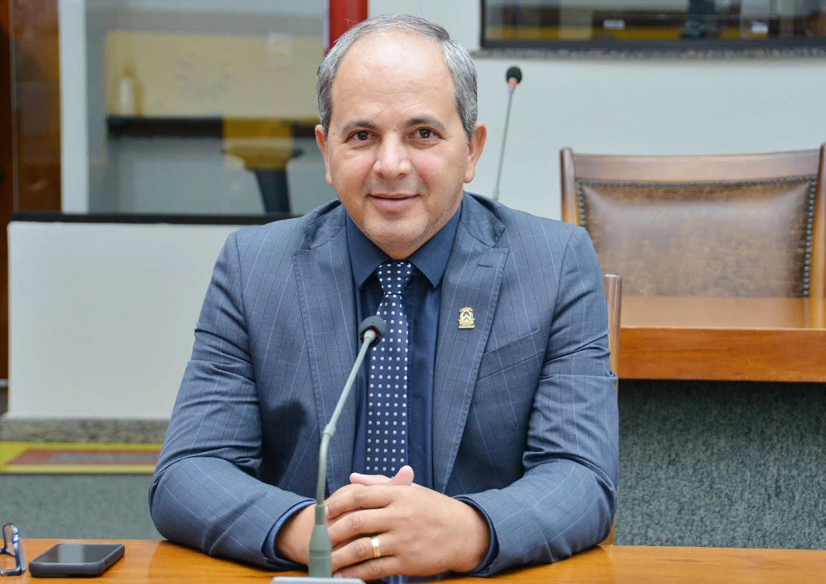 Wiston Gomes solicita à ATS melhorias no abastecimento ao Povoado Trecho Seco