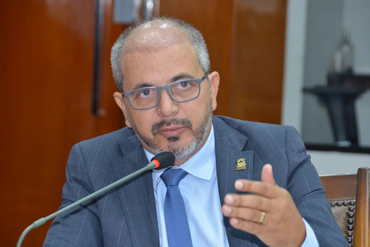 Wiston Gomes requer quadro próprio e PCCR para servidores do Detran/TO