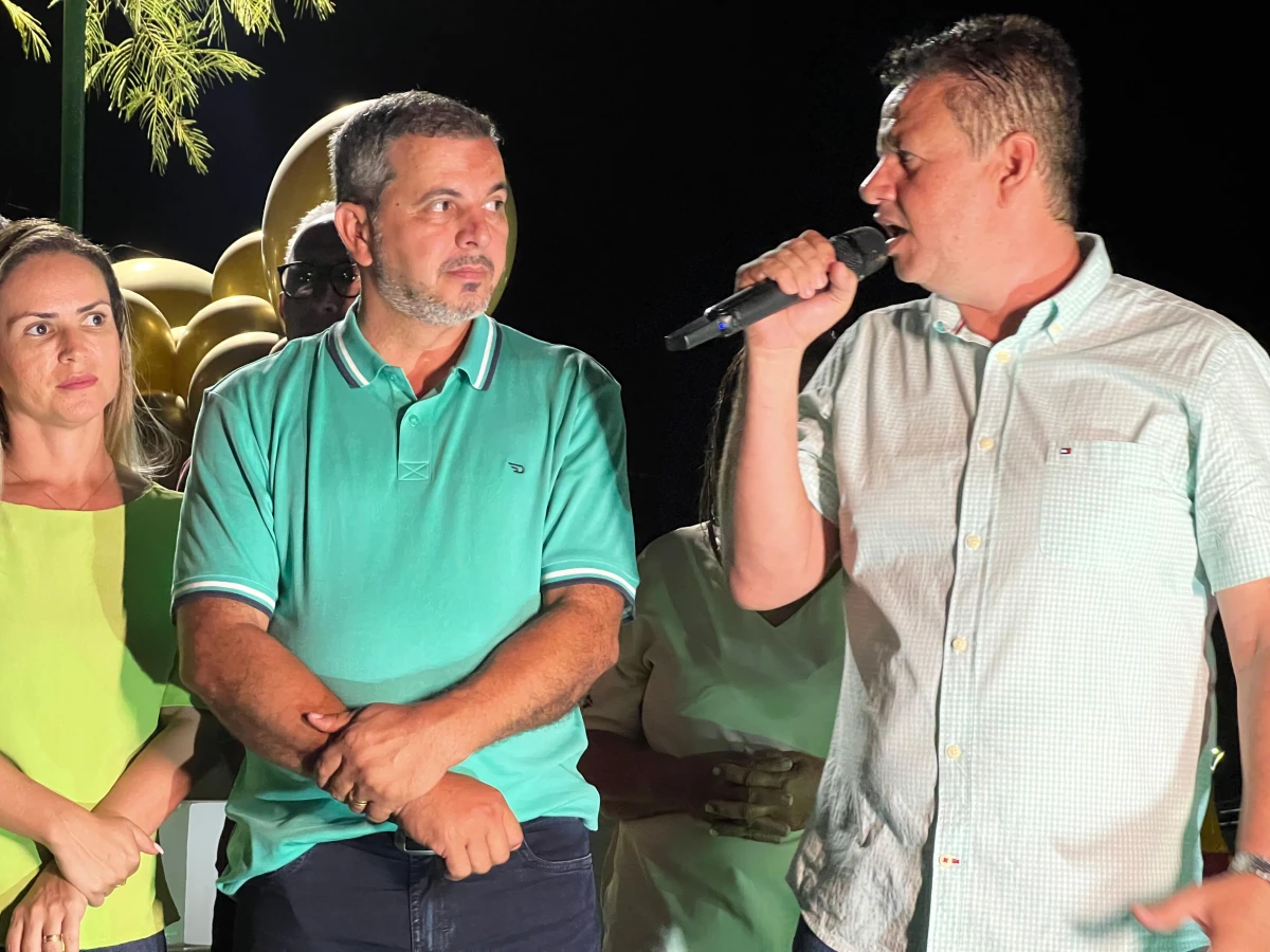 Wiston Gomes participa das comemorações do aniversário de Fátima ao lado do prefeito do município