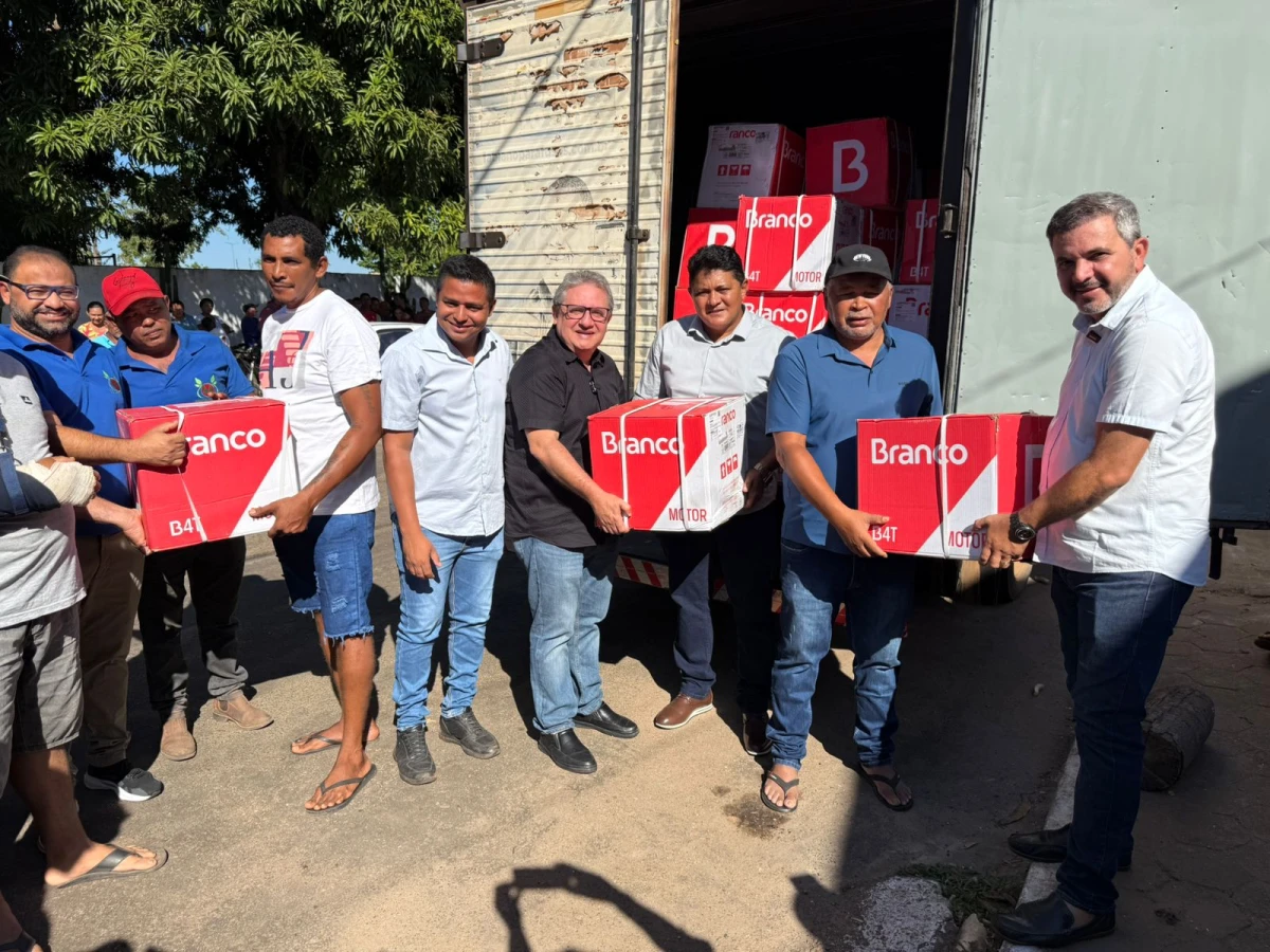 Pescadores de Araguatins recebem benefícios através de emenda de Wiston Gomes